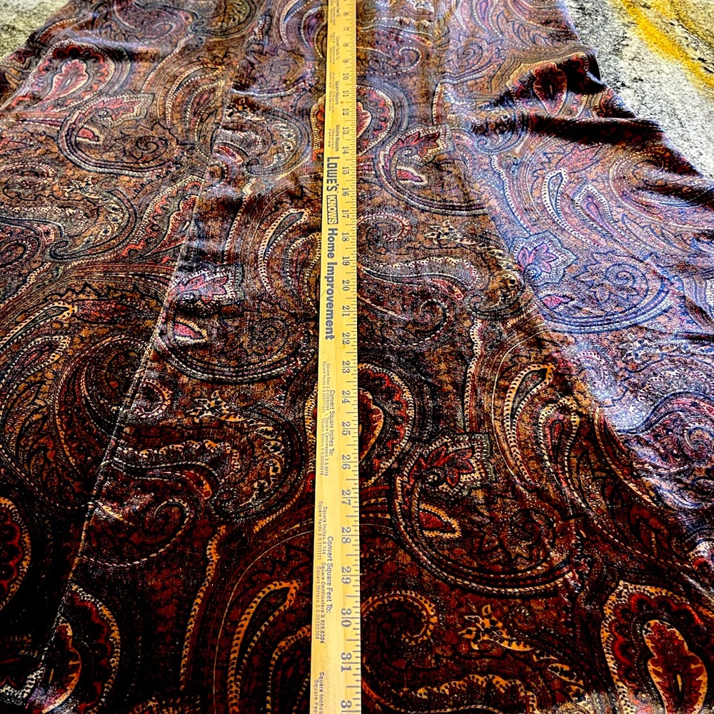 NWT Paisley print maxi skirt. ABSOLUTELY GORGEOUS.  Approx 33” long Golden br